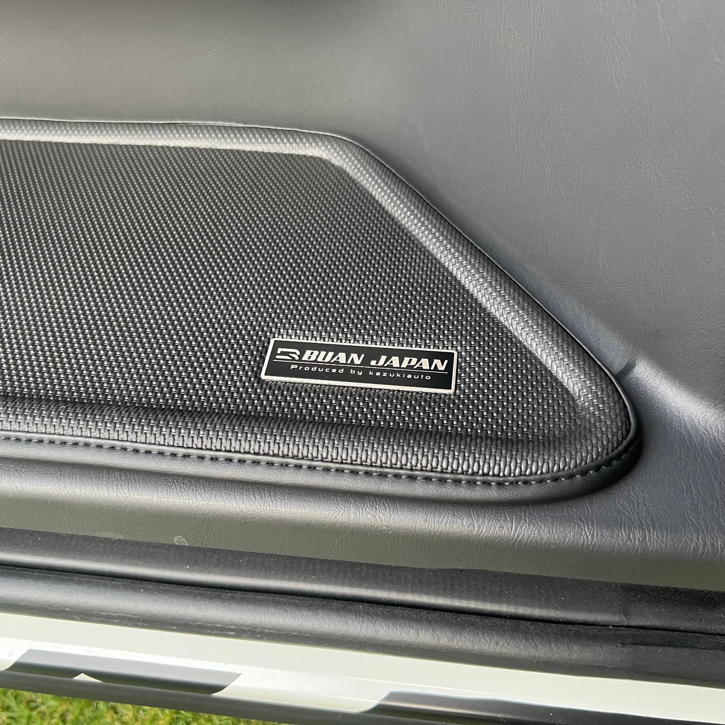 Premium rubber mat for steps