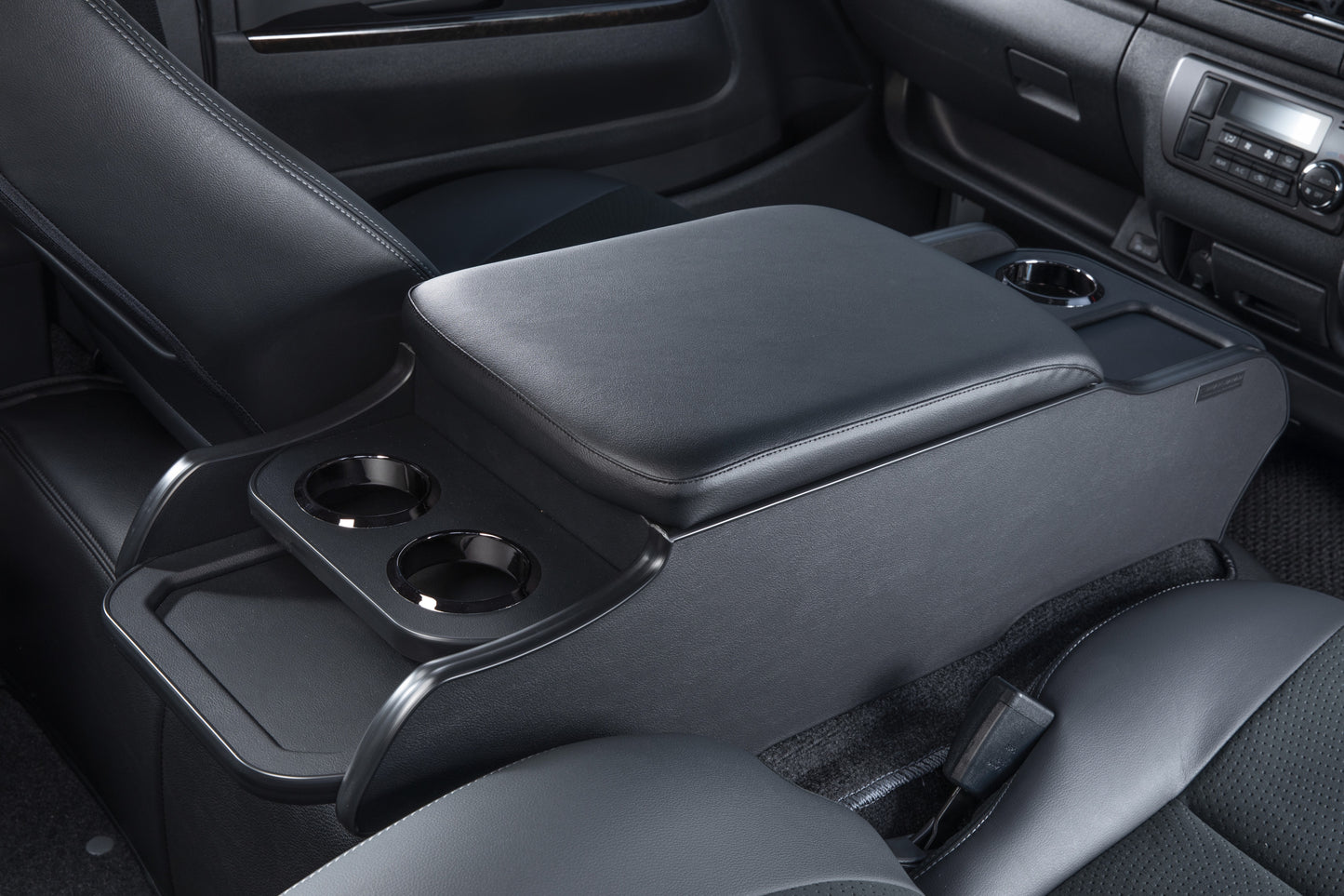 Center console box [Type 1] For standard body only