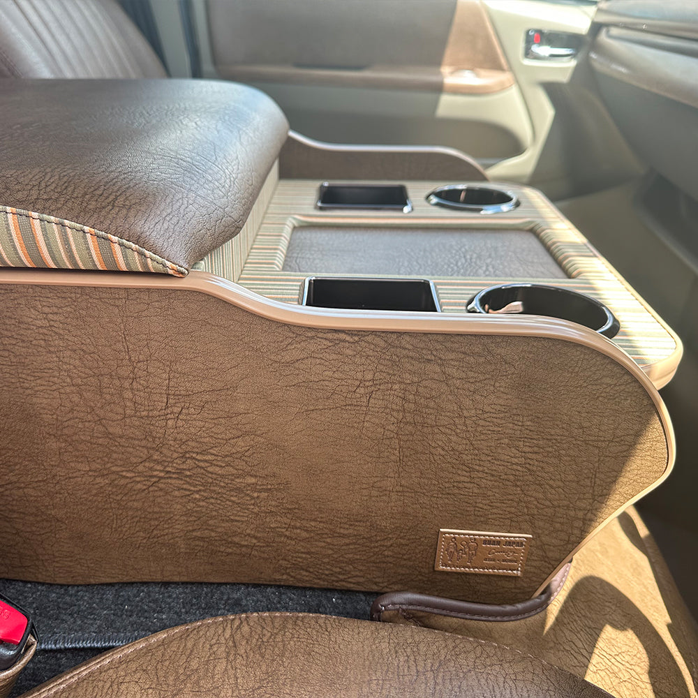 Center console box [WIDE body only]